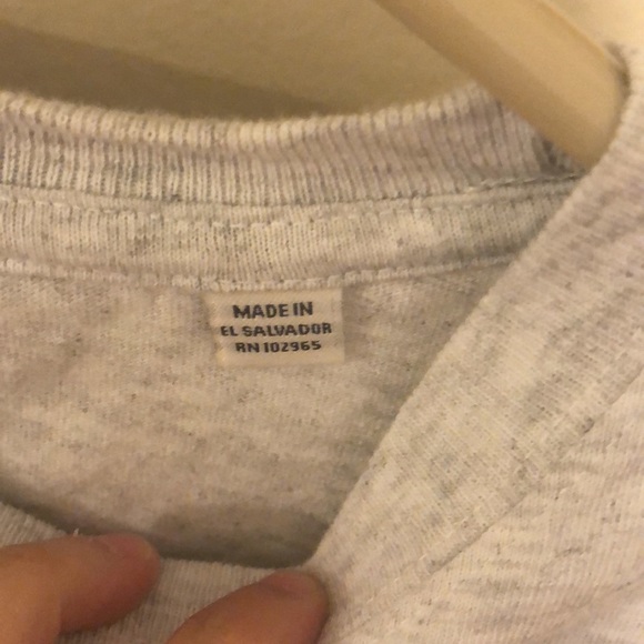 Brand New Without Tags ONEONTA Gray T Shirt - Picture 4 of 5